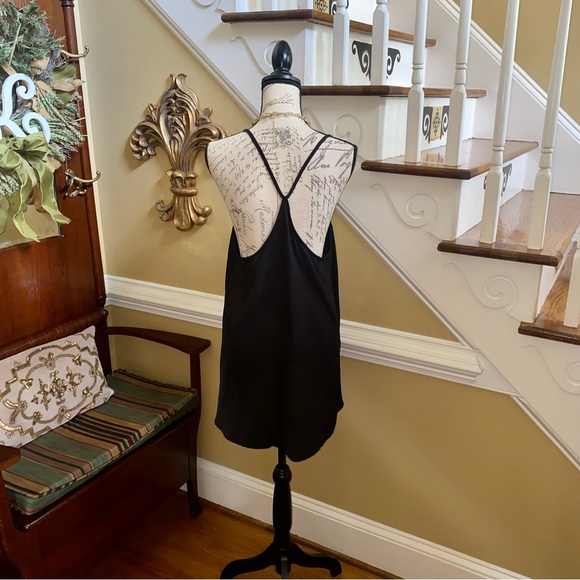 Adrienne peep hole cami tunic top - Picture 3 of 6